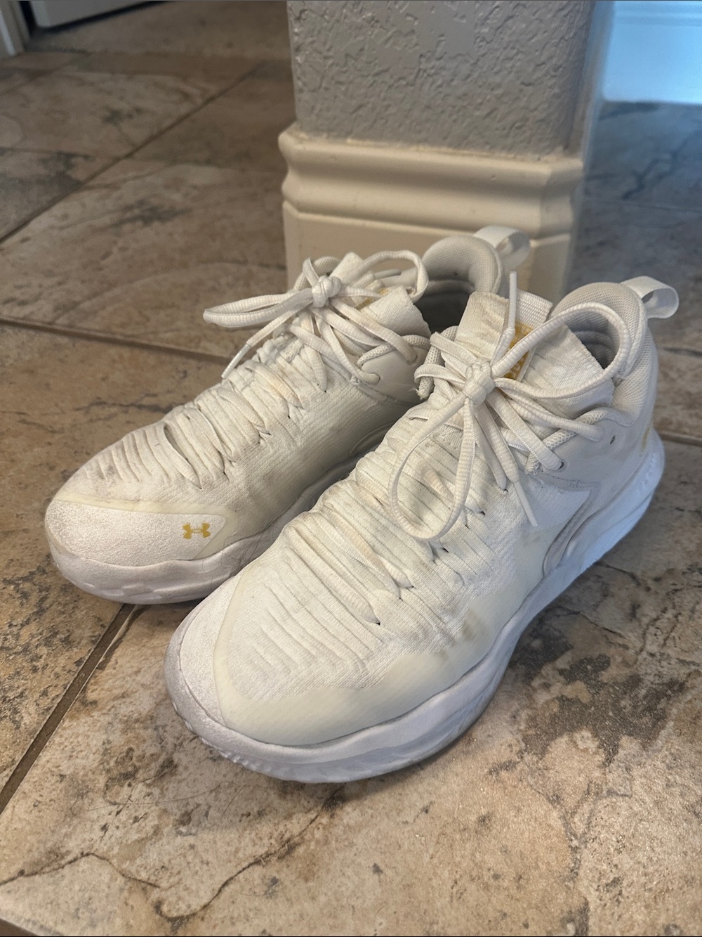 Under Armour White Ace Low Volleyball shoes